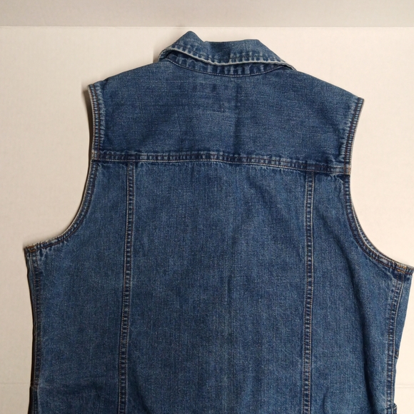 St. John's Bay Denim Vest with pockets - Picture 5 of 7